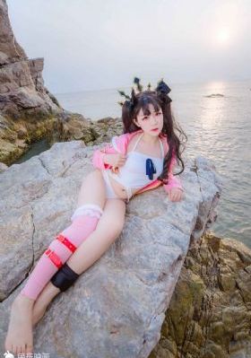 色噜噜狠狠色综合日日_高清在线播放